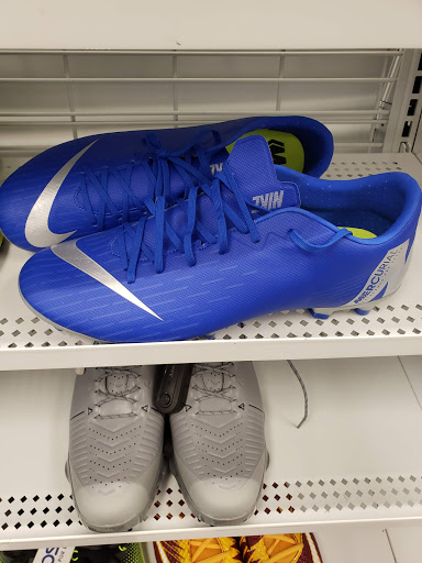 Clothing Store «Ross Dress for Less», reviews and photos, 2201 S Interstate 35 E, Denton, TX 76205, USA