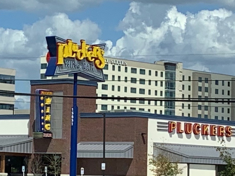 Pluckers Wing Bar