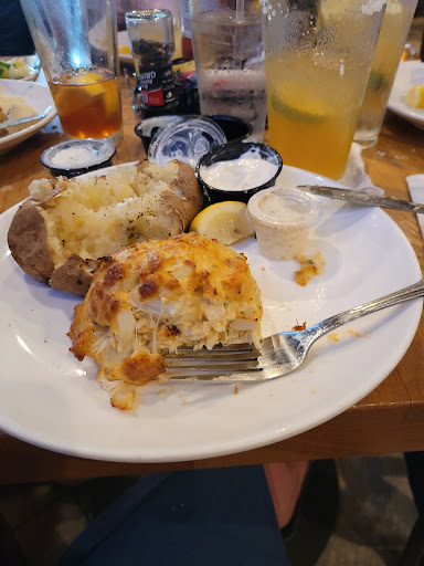 Shopping Mall «Cranbrook Shopping Center», reviews and photos, 566 Cranbrook Rd, Cockeysville, MD 21030, USA