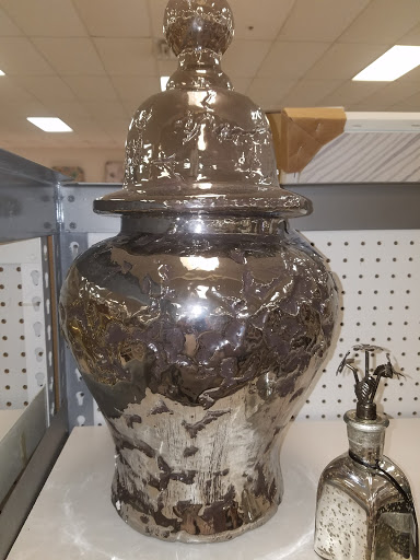 Shopping Mall «Village Green Shopping Center», reviews and photos, 7001 Alexandria Pike, Alexandria, KY 41001, USA