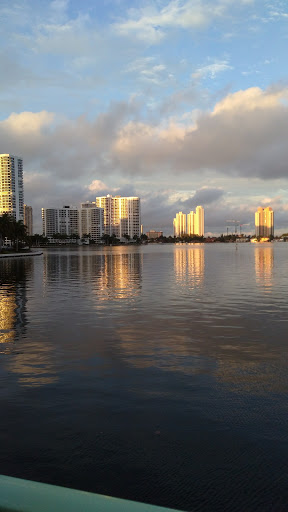 Recreation Center «City of Aventura Community Recreation Center», reviews and photos, 3375 NE 188th St, Aventura, FL 33180, USA