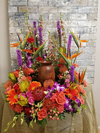 Florist «Sanford Flower Shop», reviews and photos, 209 E Commercial St, Sanford, FL 32771, USA