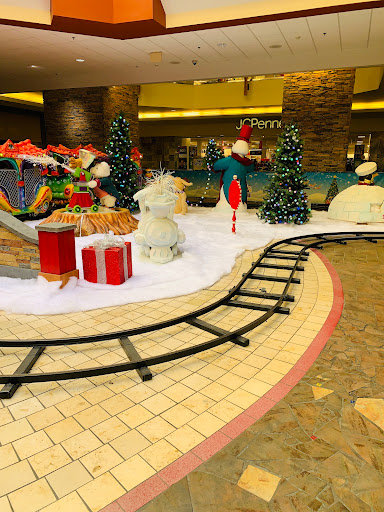 Shopping Mall «Valley West Mall», reviews and photos, 1551 Valley W Dr, West Des Moines, IA 50266, USA