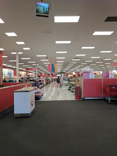 Department Store «Target», reviews and photos, 2701 Lawndale Dr, Greensboro, NC 27408, USA