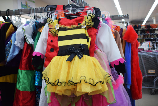 Thrift Store «B-thrifty - The Super Thrift Store», reviews and photos, 13412 Jefferson Davis Hwy, Woodbridge, VA 22191, USA