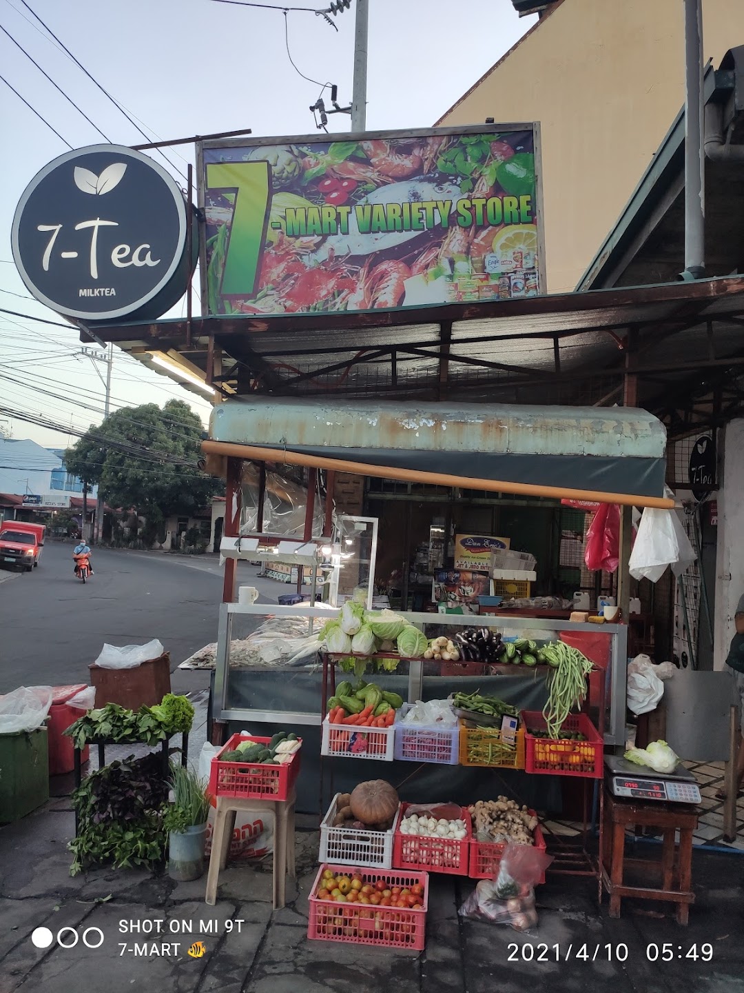 7-Mart Variety Store SEAFOOD, Chrysantemum, San Pedro, Laguna