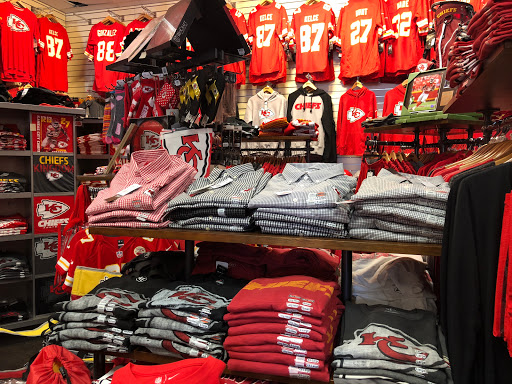 Sportswear Store «Kansas Sampler/Rally House Mission», reviews and photos, 6858 Johnson Dr, Mission, KS 66202, USA