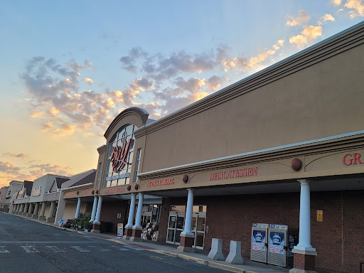 Supermarket «Big Y», reviews and photos, 533 S Broad St, Meriden, CT 06450, USA