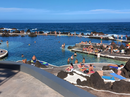 Piscinas Naturais de Porto Moniz