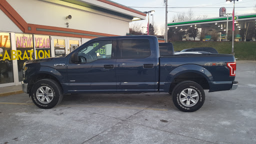 Car Dealer «VanDevere Auto Outlet», reviews and photos, 3155 S Arlington Rd, Akron, OH 44312, USA