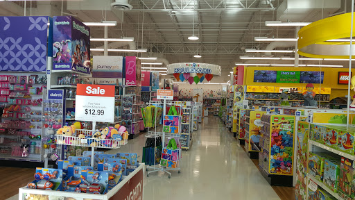 Shopping Mall «Loop West Shopping Center», reviews and photos, 2001 W Osceola Pkwy, Kissimmee, FL 34741, USA