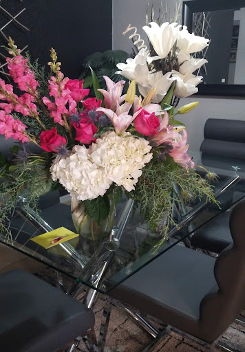 Florist «Carrollwood Florist», reviews and photos, 11745 N Dale Mabry Hwy, Tampa, FL 33618, USA