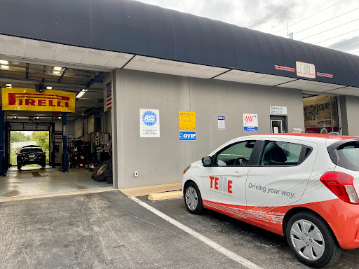 Tire Shop «Telle Tire & Auto Centers», reviews and photos, 1323 S Big Bend Blvd, Richmond Heights, MO 63117, USA