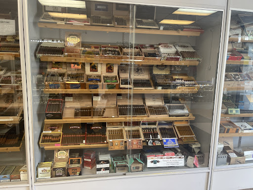 Tobacco Shop «Edmonds Smoke Shop», reviews and photos, 9794 Edmonds Way, Edmonds, WA 98020, USA