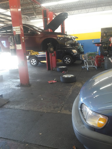 Brake Shop «Just Brakes #627», reviews and photos, 4220 S Semoran Blvd, Orlando, FL 32822, USA