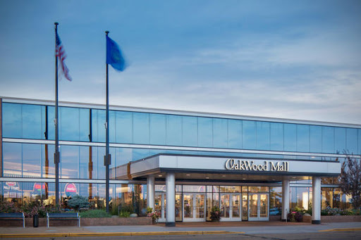 Shopping Mall «Oakwood Mall», reviews and photos, 4800 Golf Rd, Eau Claire, WI 54701, USA