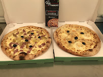 Plats et boissons du Pizzas à emporter Pizza TASSONI Gratentour - n°19