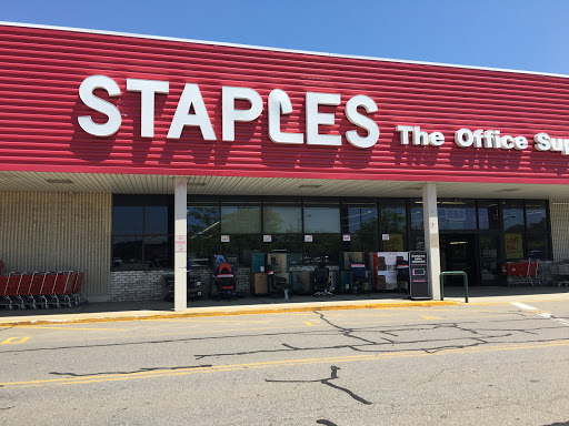 Staples, 176 S Broadway, Salem, NH 03079, USA, 
