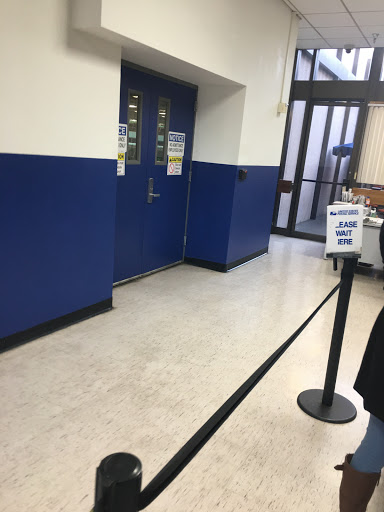 Post Office «United States Postal Service», reviews and photos, 15701 Sherman Way, Van Nuys, CA 91406, USA