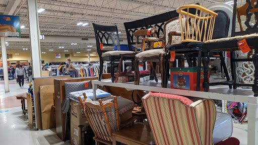 Thrift Store «Goodwill - Minnetonka», reviews and photos, 13820 Wayzata Blvd, Minnetonka, MN 55305, USA