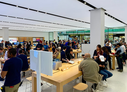 Apple Stoneridge Mall image