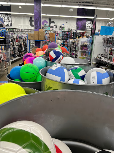 Variety Store «Five Below», reviews and photos, 13005 Lee Jackson Memorial Hwy, Fairfax, VA 22033, USA