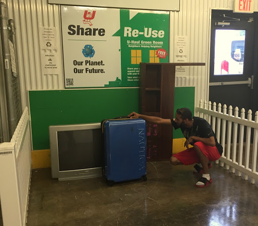 RV Storage Facility «U-Haul Moving & Storage of Scranton», reviews and photos, 375 N 7th Ave, Scranton, PA 18503, USA