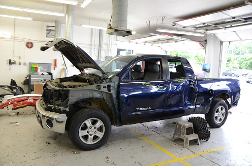 Auto Body Shop «Jack Hart Body Shop Inc», reviews and photos, 1468 S Dixie Blvd, Radcliff, KY 40160, USA