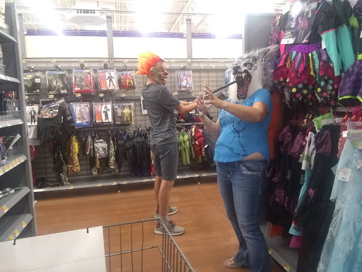 Department Store «Walmart Supercenter», reviews and photos, 109 22nd St, Hondo, TX 78861, USA