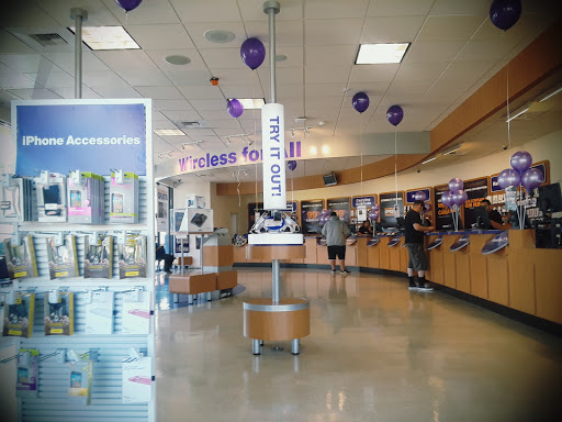 Cell Phone Store «MetroPCS Corporate Store», reviews and photos, 11091 Beach Blvd, Stanton, CA 90680, USA