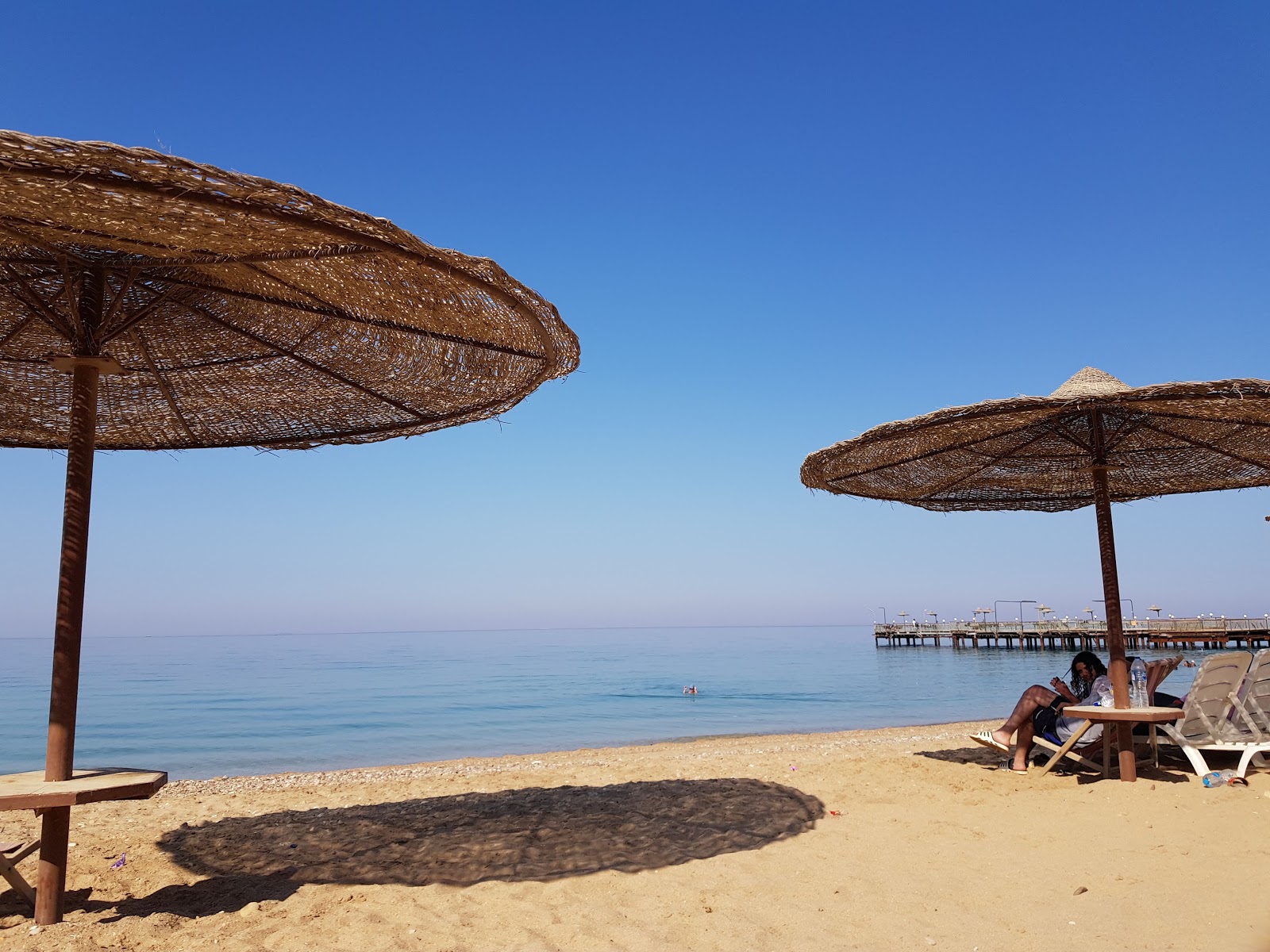 Dolphin Beach'in fotoğrafı ve yerleşim