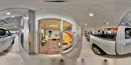 Jeep Dealer «Golling Chrysler Dodge Jeep Ram», reviews and photos, 2405 S Telegraph Rd, Bloomfield Hills, MI 48302, USA