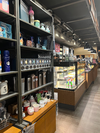 星巴克 大順富民門市