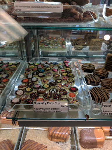 Shopping Mall «Thruway Shopping Center», reviews and photos, 300 S Stratford Rd, Winston-Salem, NC 27103, USA