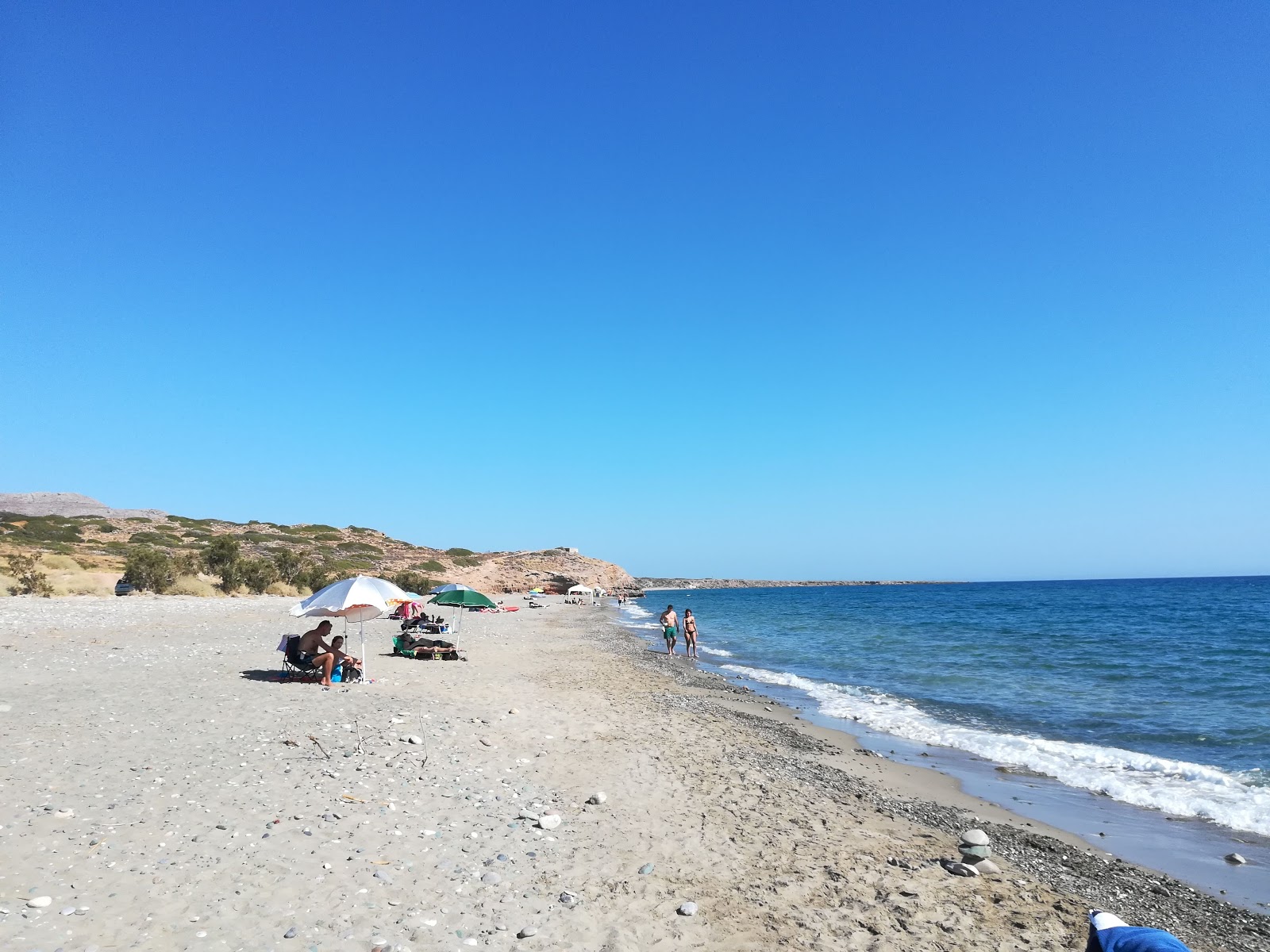 Foto von Diaskari beach mit teilweise sauber Sauberkeitsgrad