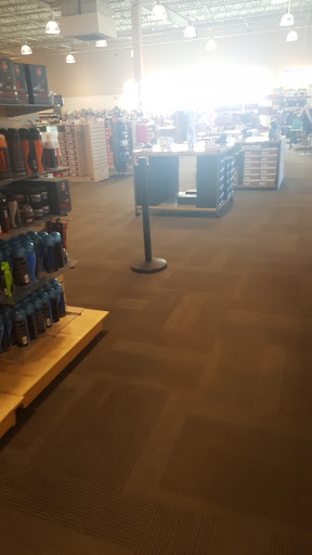 Shoe Store «DSW Designer Shoe Warehouse», reviews and photos, 9601 Skokie Blvd, Skokie, IL 60077, USA