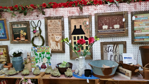 Home Goods Store «Olde Factory», reviews and photos, 139 S Hanover St, Hummelstown, PA 17036, USA
