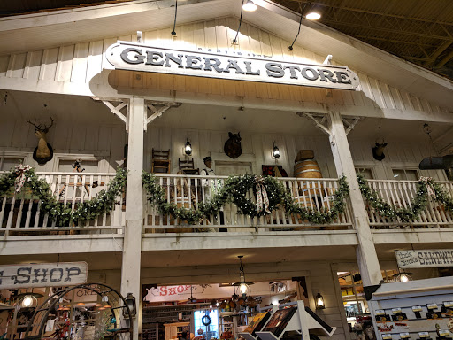 Sporting Goods Store «Bass Pro Shops», reviews and photos, 10000 Bass Pro Blvd, Rossford, OH 43460, USA