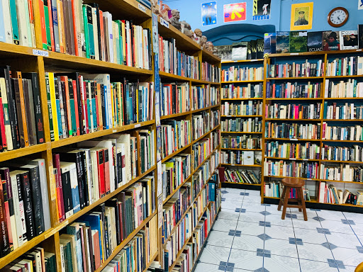 Bookshops open on Sundays in Quito