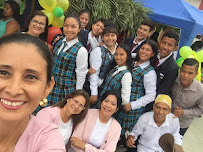 UNIDAD EDUCATIVA "LA VICTORIA" - Escuela