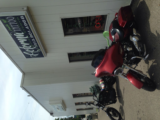 Tattoo Shop «Aeterna Tattoo», reviews and photos, 7917 Blue Ash Rd, Cincinnati, OH 45236, USA