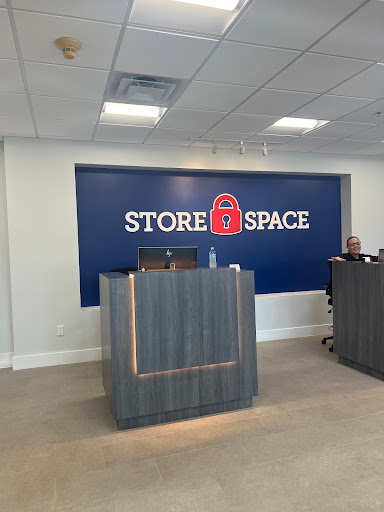 Self-Storage Facility «About Space Newport», reviews and photos, 515 W 9th St, Newport, KY 41071, USA