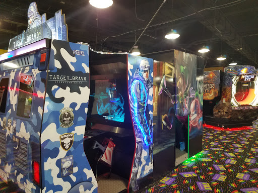 Amusement Center «TILT Studio Family Entertainment Center & Rink Side Ice Arena», reviews and photos, 6152 Grand Ave, Gurnee, IL 60031, USA