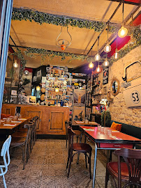 Atmosphère du Pizzeria Chez ma Poule à Paris - n°1