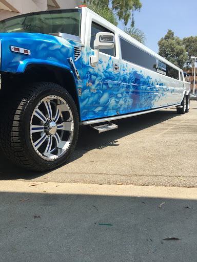 Xtra Mile Limousine image