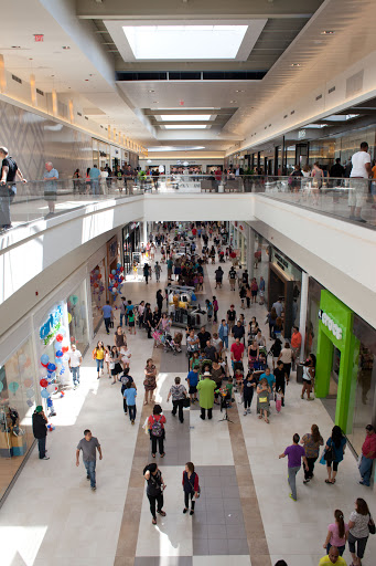 Shopping Mall «Fashion Outlets of Chicago», reviews and photos, 5220 Fashion Outlets Way, Rosemont, IL 60018, USA