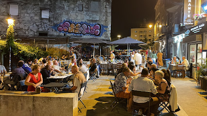 Restaurante Salmão - Largo da Ramadinha 75, 4000-508 Porto, Portugal