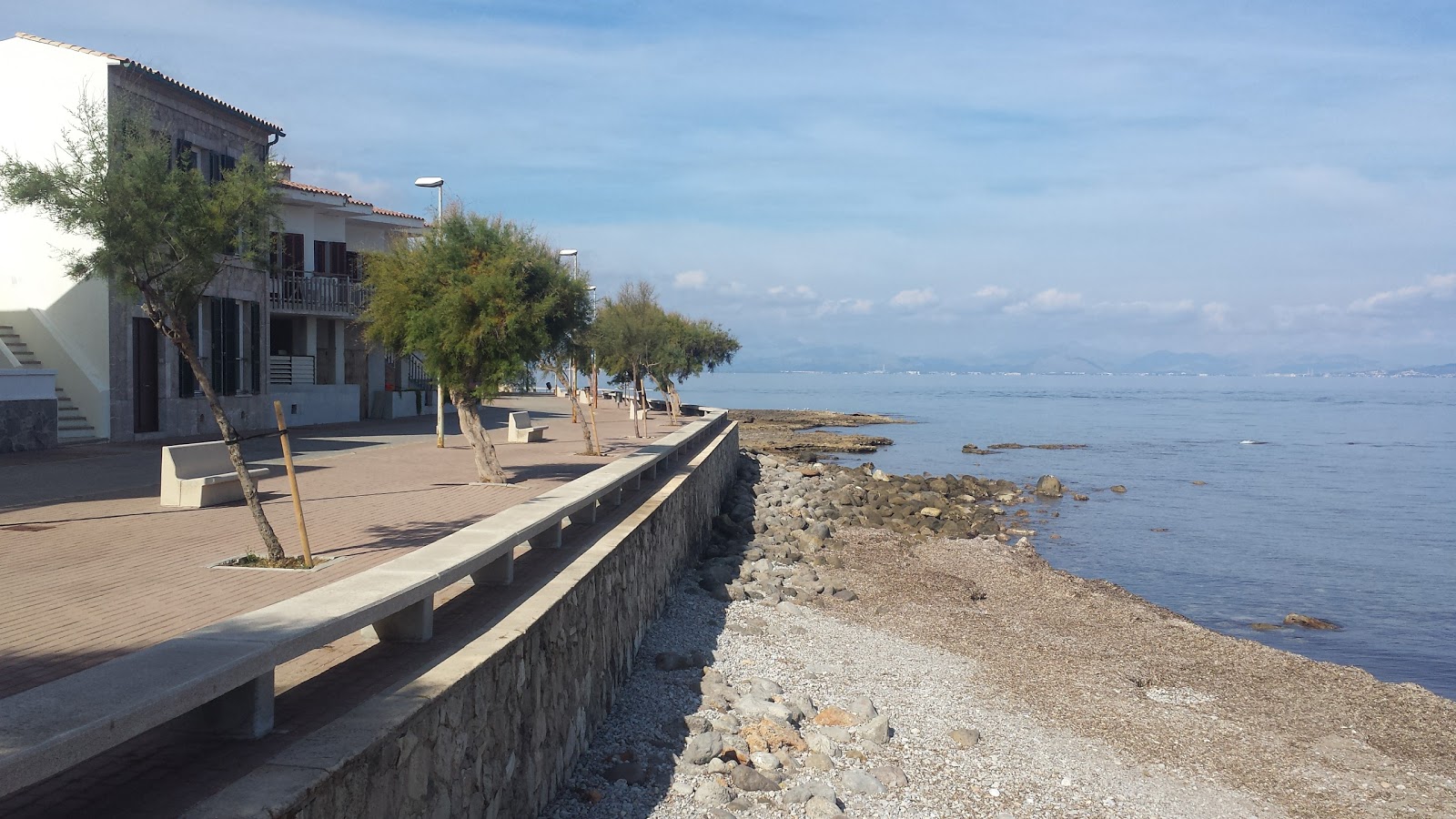 Foto di Calo des Parral con parzialmente pulito livello di pulizia