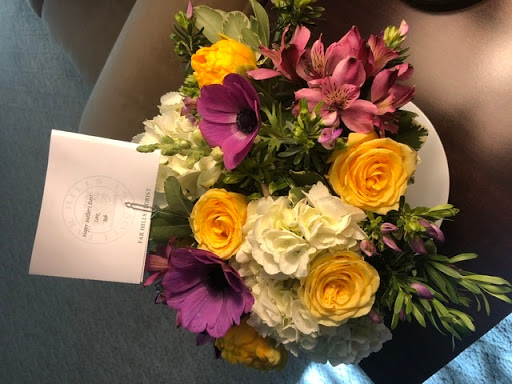 Florist «Far Hills Florist», reviews and photos, 278 N Main St, Centerville, OH 45459, USA