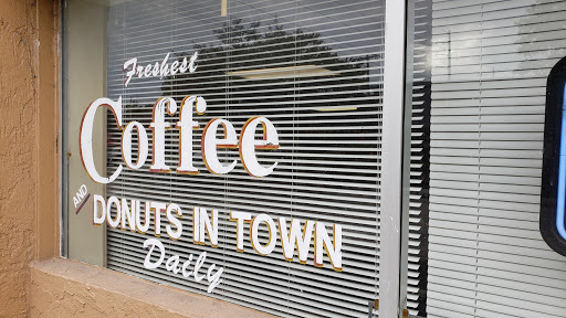 Donut Shop «Turner Donut Shop», reviews and photos, 902 9th Ave W, Bradenton, FL 34205, USA